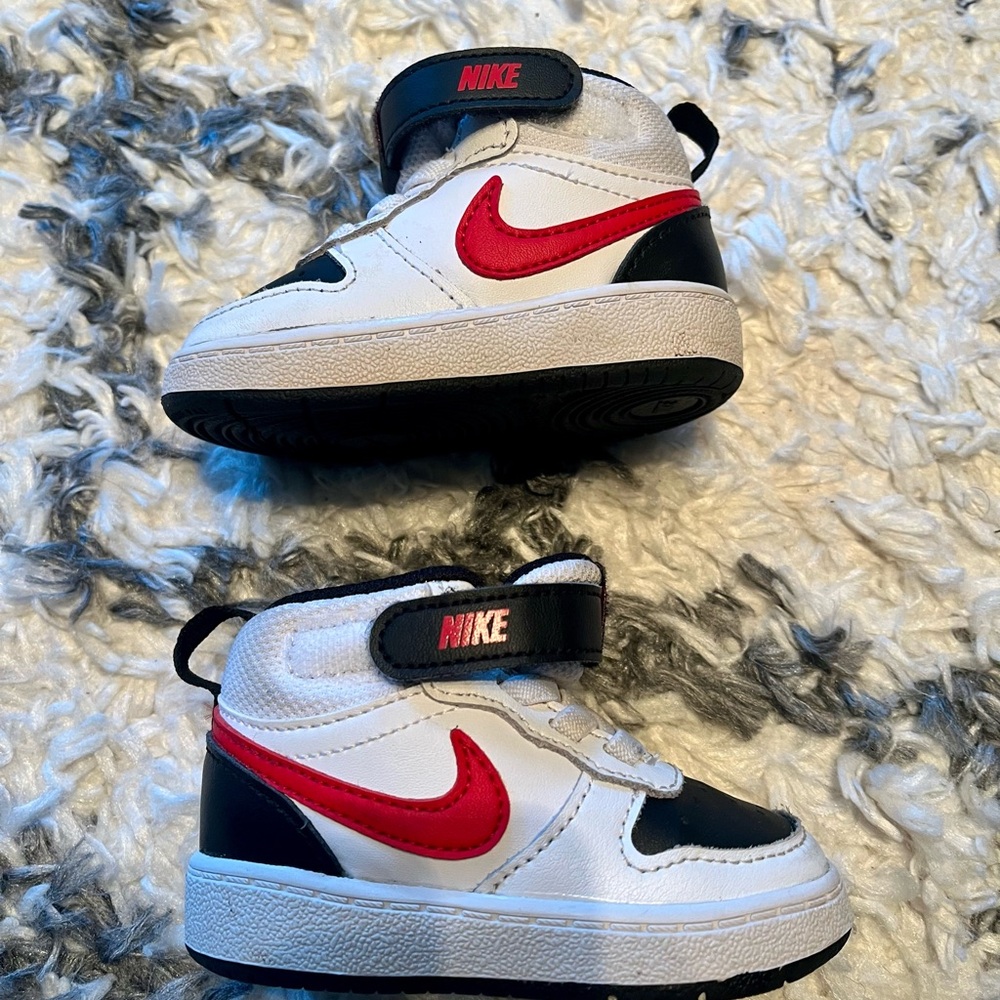 Nike White and Red High-Top Sneakers with Padded Ankle Support